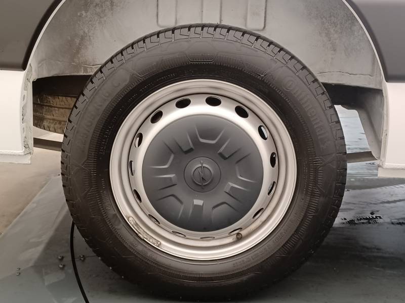 Opel Movano - (30) F3300 L1H1 135 CH BITURBO
