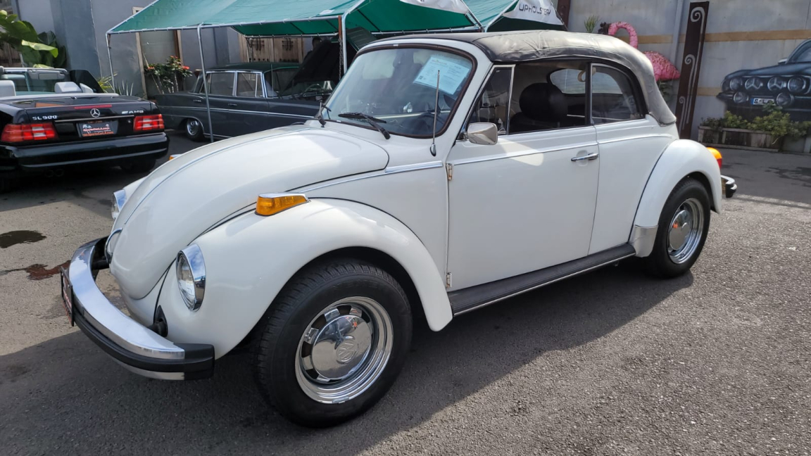 Volkswagen Coccinelle - 1303 convertible blanche
